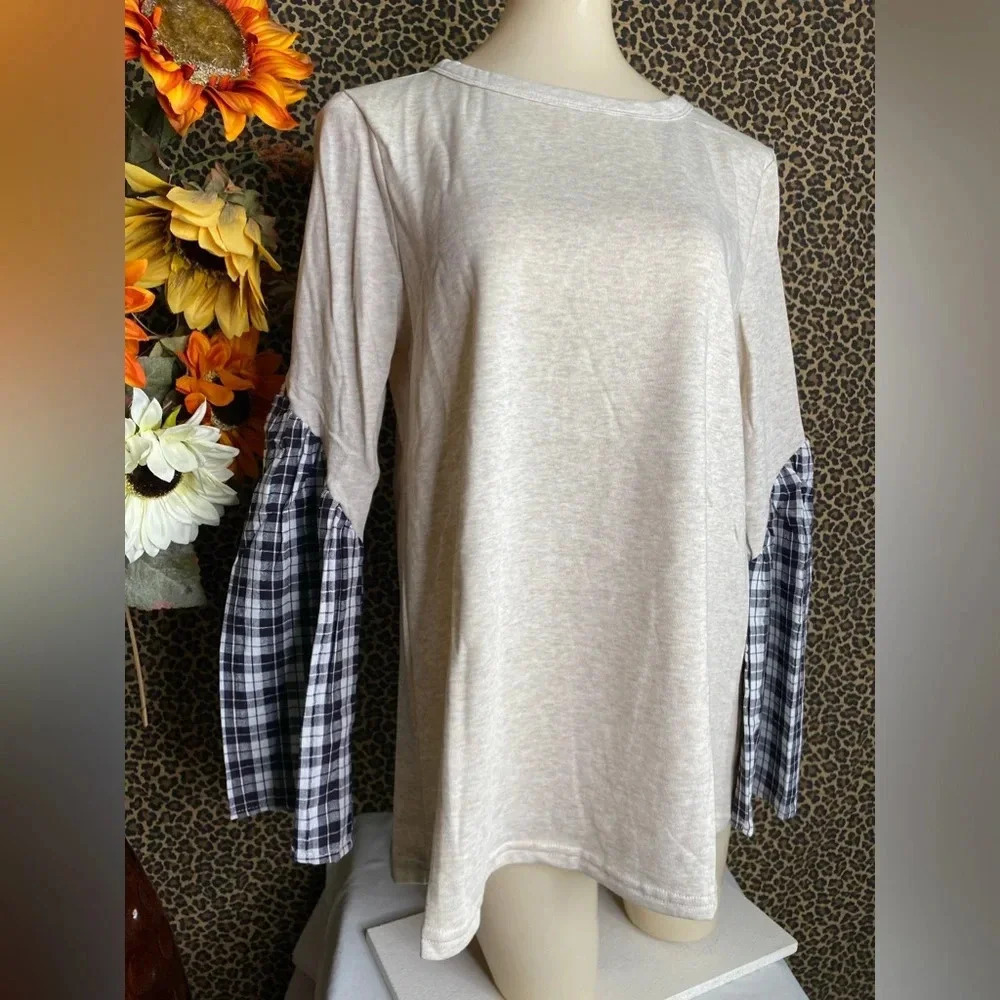 🌴3/$30🌴 DOE & RAE Oatmeal/Black Plaid Long Bell Sleeve Cotton Top NWT - Picture 3 of 10